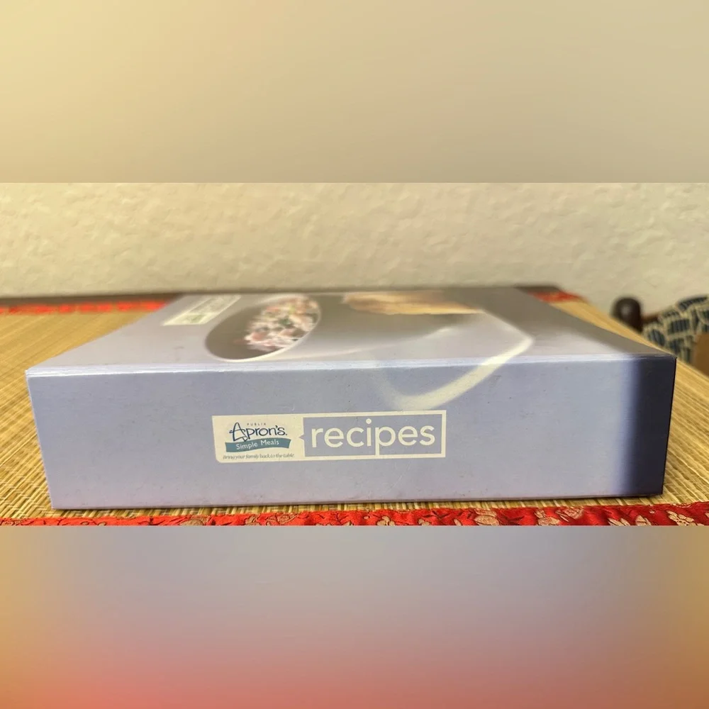 Publix Aprons Simple Meals Binder With Recipes And Tabs Cookbook